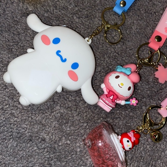 Hello kitty keychain collection - Picture 2 of 3